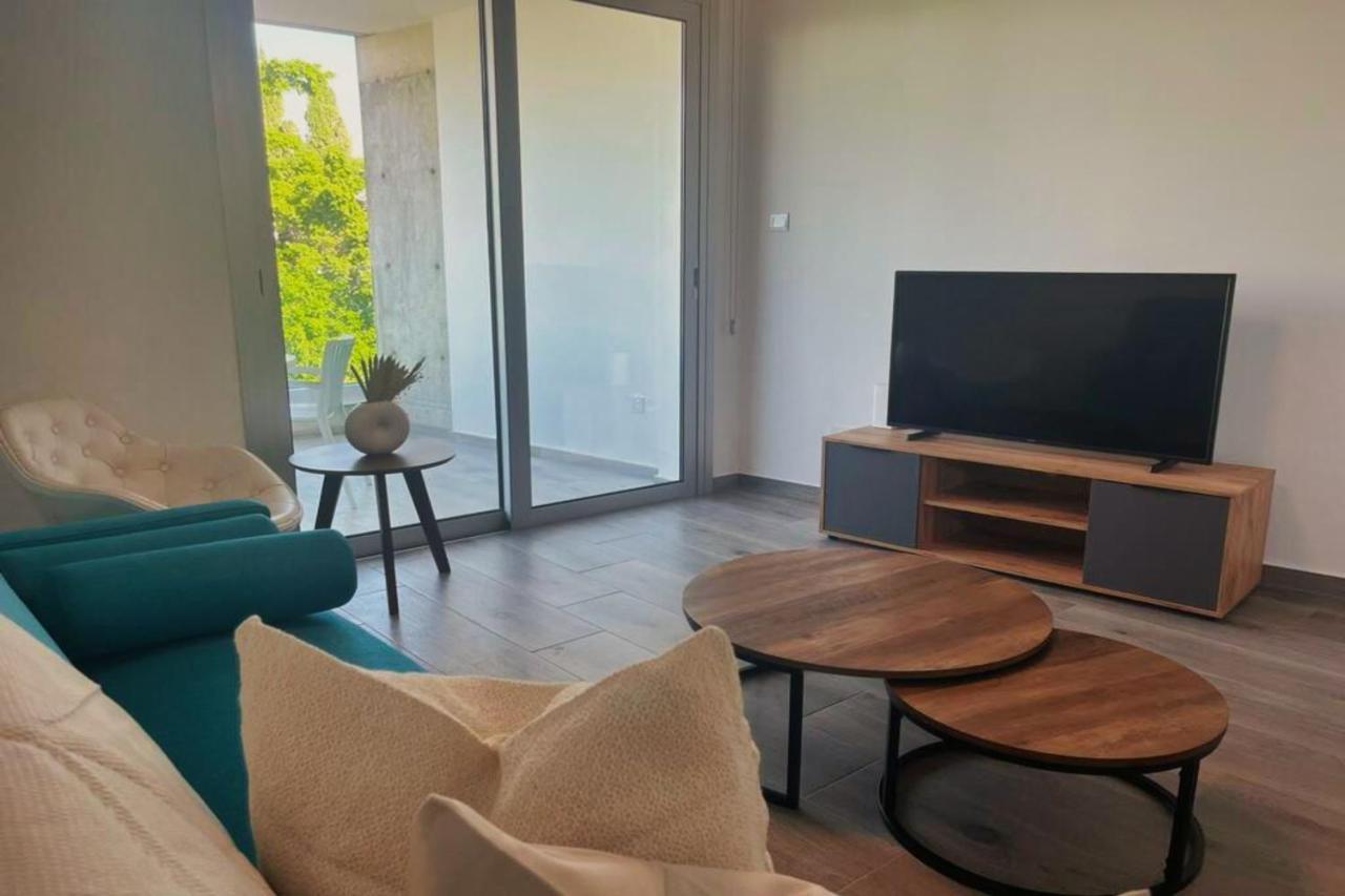 Phaedrus Living Coral Suites Aura Lárnaca Exterior foto